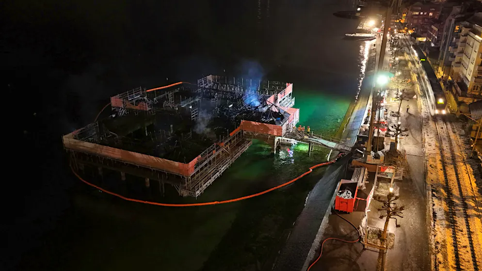 Cabane de bain Rorschach. Les pompiers ont certes pu circonscrire l'incendie, mais n'ont rien pu sauver. 