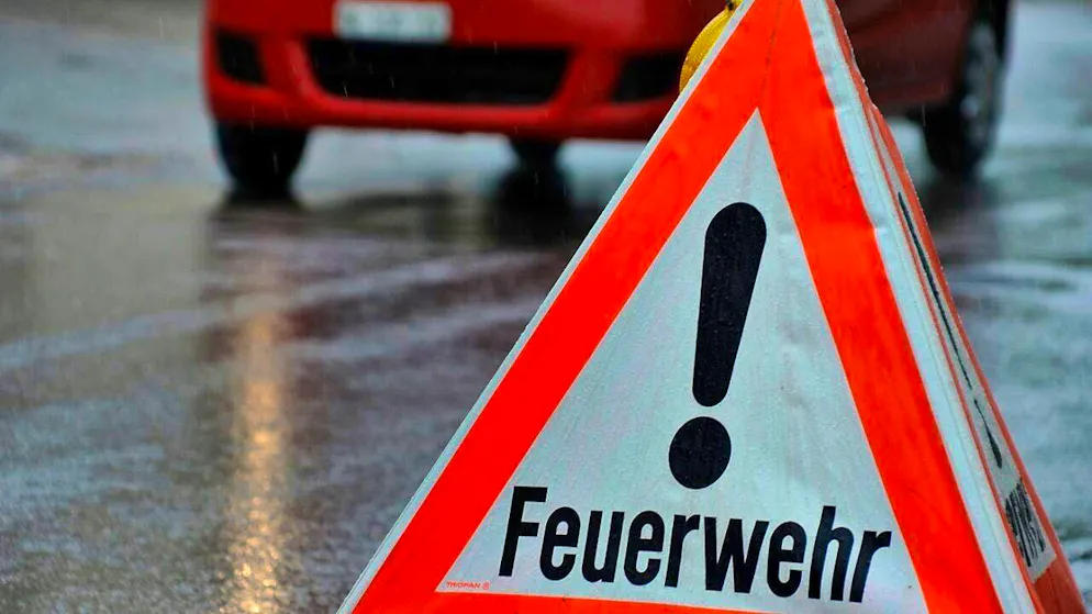 The fire department was deployed in Kaiseraugst on Thursday due to a major fire. (symbolic image)