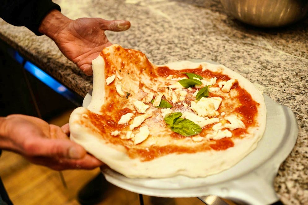 A pizza restaurateur from Düsseldorf is on trial. He delivered his "special" pizza with cocaine.