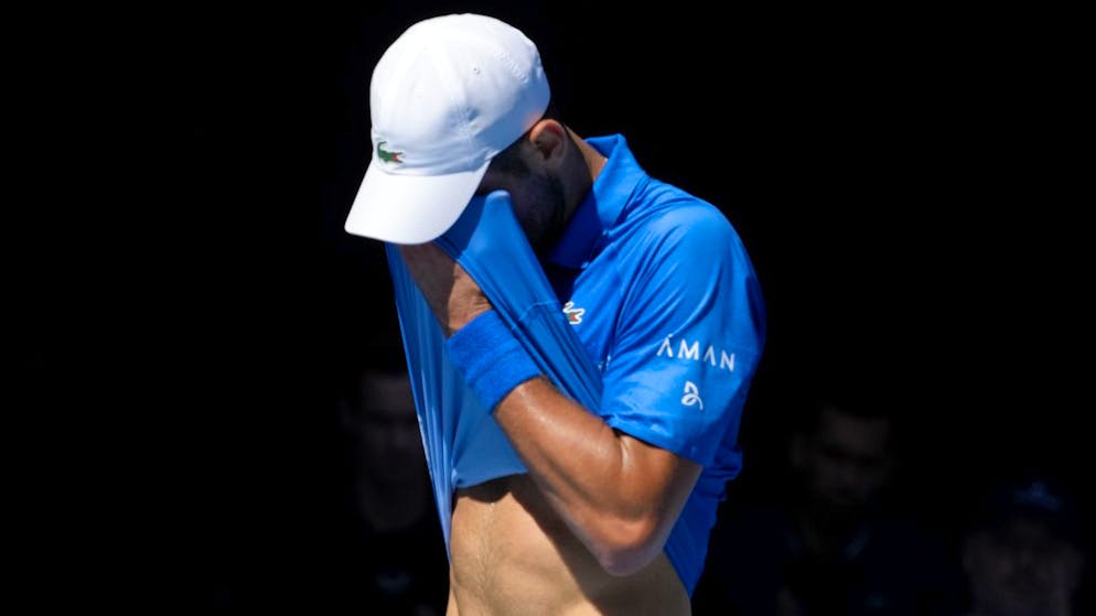 Open d'Australie. Coup de tonnerre : Djokovic abandonne en demi-finale contre Zverev !