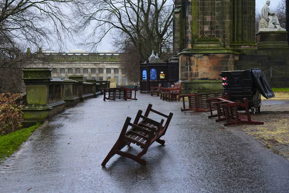 Die Princes Street Gardens in Edinburgh, Schottland, haben einige Sturmböen abgekriegt. 