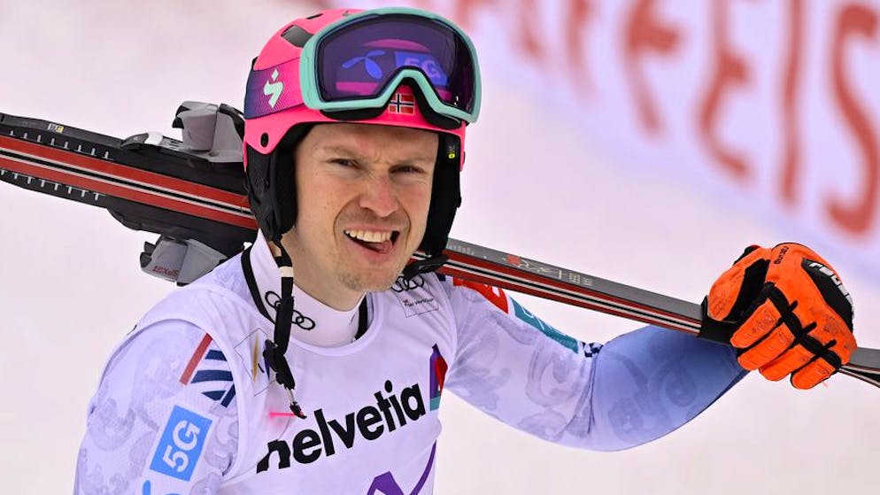More ice hockey than skiing?. Kristoffersen grumbles after his exit in Kitzbühel - Raich: 