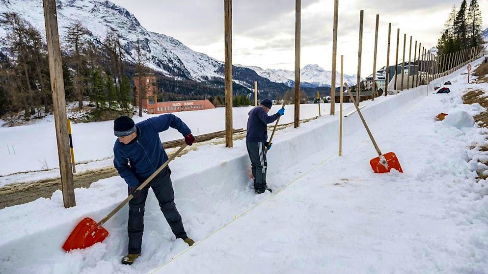 A futile effort: the natural ice track from St. Moritz to Celerina did not allow any races on Sunday.