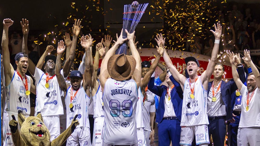 Basketball - SBL Cup. Et de neuf : Fribourg Olympic vainc les Lions de Genève et le signe indien