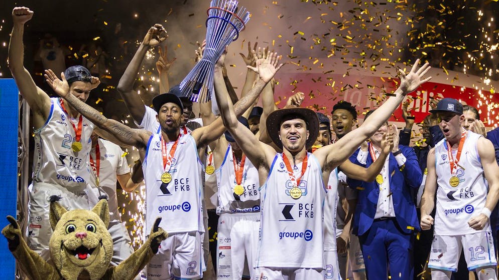 Vainqueur de sa 9e SBL Cup. Fribourg peut remercier Eric Nottage, son super-héros au sang-froid