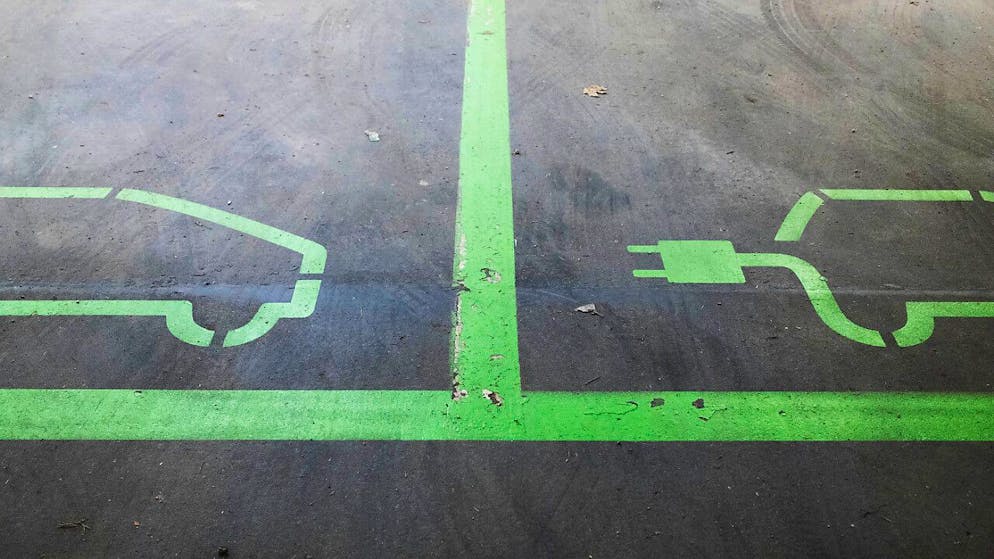 2024 wurden so viele Elektroautos verkauft wie noch nie zuvor. Doch das Wachstum ist langsamer geworden.