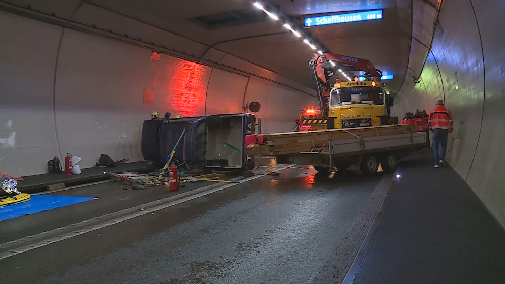 Der Tunnel musste nach dem Unfall mehrere Stunden gesperrt werden. 