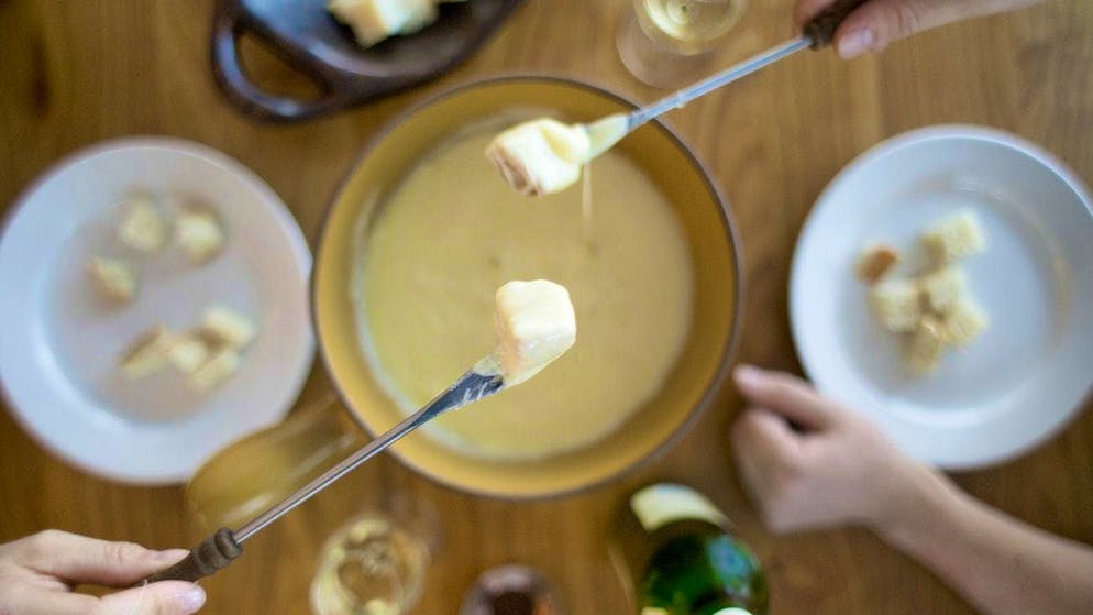 The accused ordered the fondue set under a different name, but used it herself.