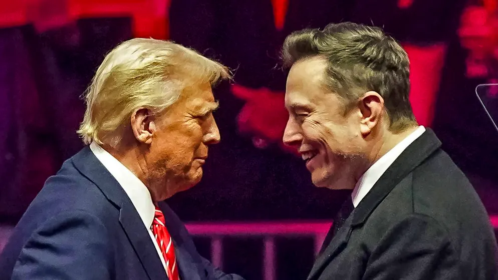 Top official resigns from post. Musk fights for control of US government payment system