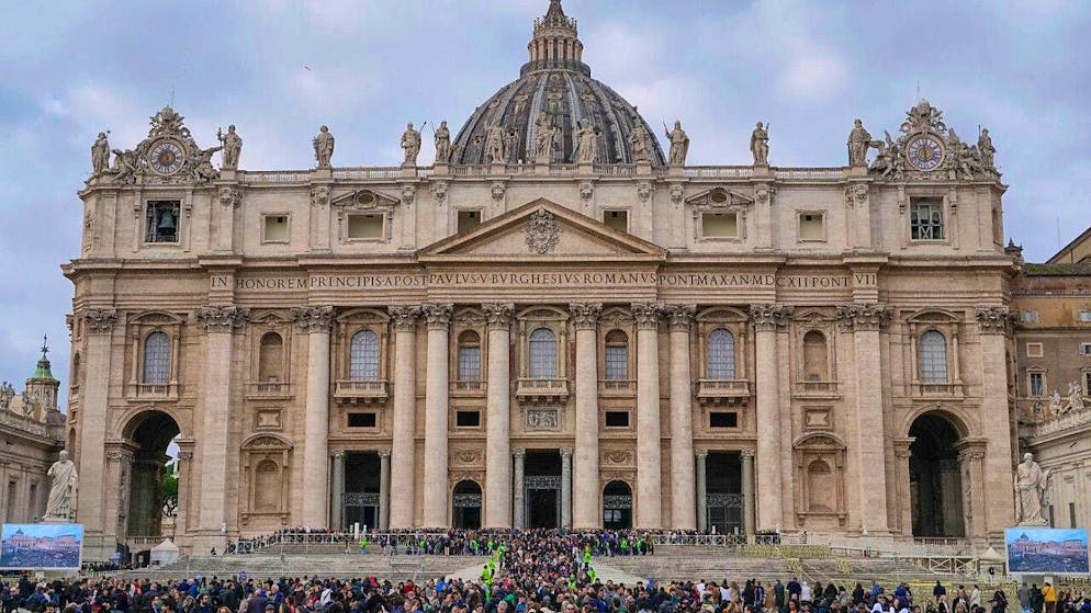View of St. Peter's Basilica. Photo: Gregorio Borgia/AP/dpa