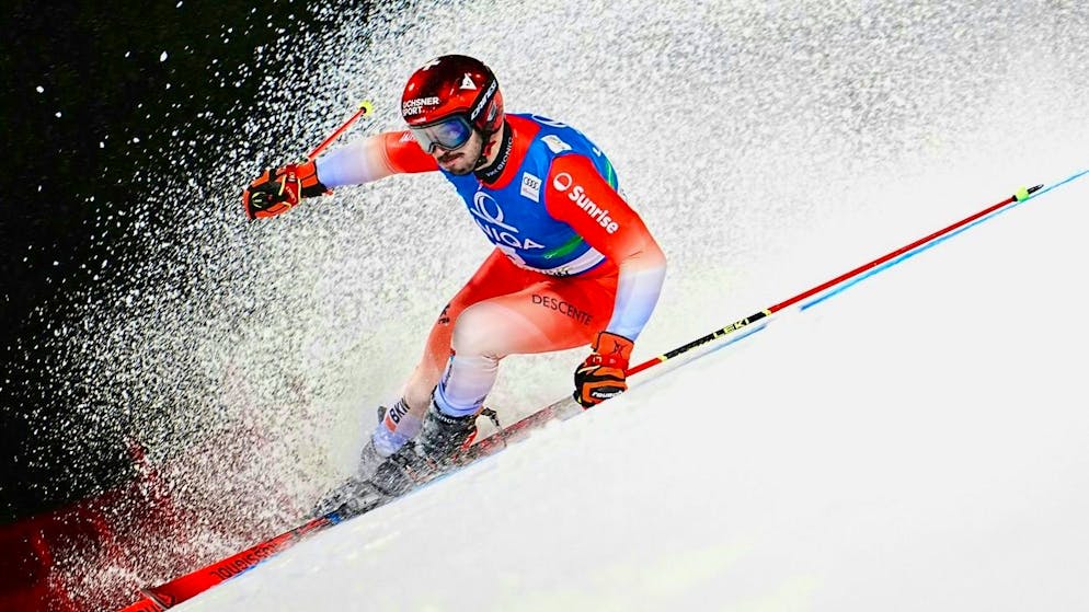 Loïc Meillard mène la danse à Schladming.