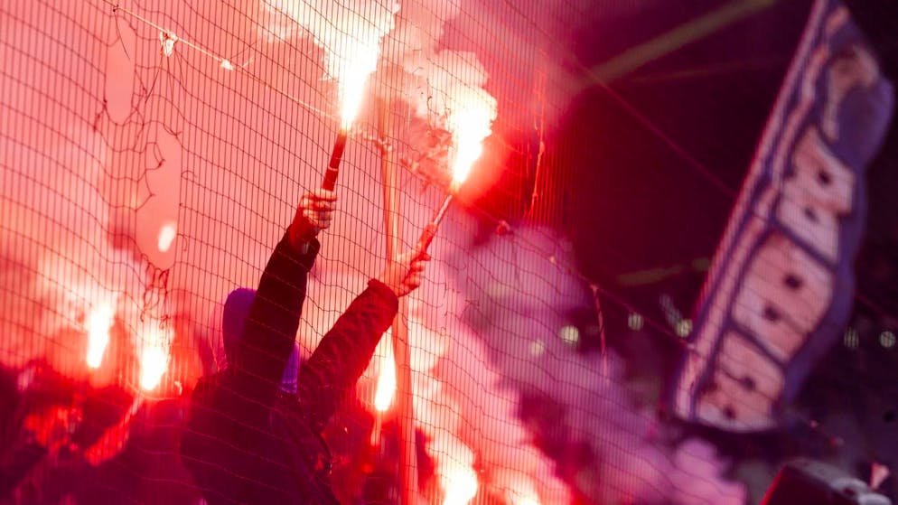 Le Grand Conseil vaudois souhaite des sanctions plus sévères pour punir les comportements violents lors de manifestations sportives (photo d’illustration).