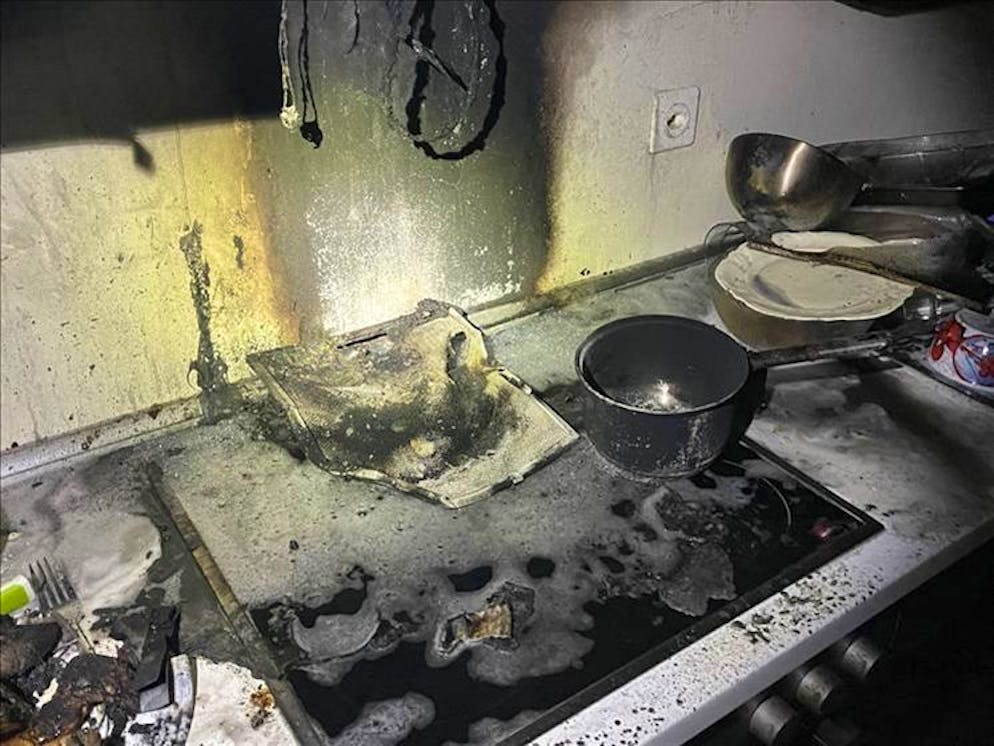 La cucina in cui è divampato l'incendio.