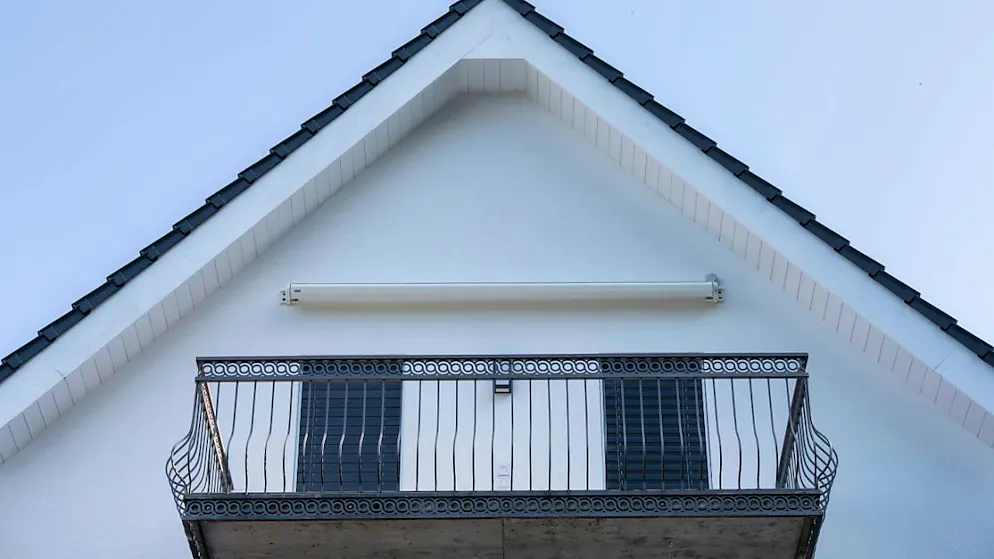 Wer ein Haus kauft, setzt bei der Hypothek zumeist wieder auf eine längere Laufzeit. (Symbolbild)