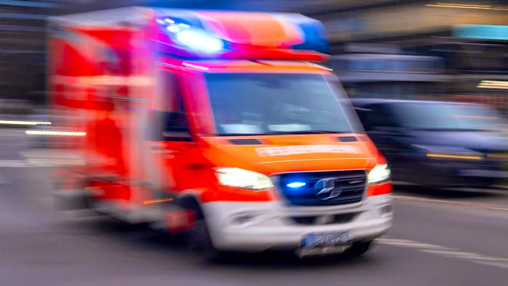 A Berlin ambulance on duty - the doctors could do nothing more for a ten-year-old.