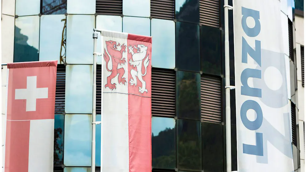 Lonza ist 2024 wie erwartet mit angezogener Handbremse unterwegs gewesen. Nach dem Wegfall des Moderna-Auftrags sind die Einnahmen des Pharmazulieferers gesunken und der Gewinn getaucht. (Archivbild)