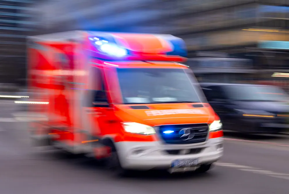 Die Sanitäterin ist verhaftet worden.