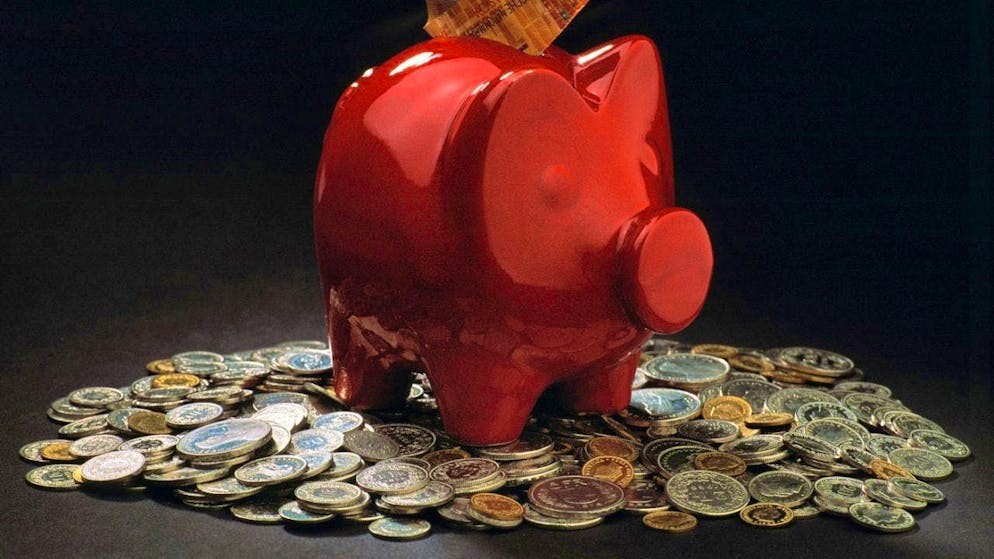 The Federal Council has adopted proposals to compensate for the expected additional expenditure on the army and AHV. (theme picture)