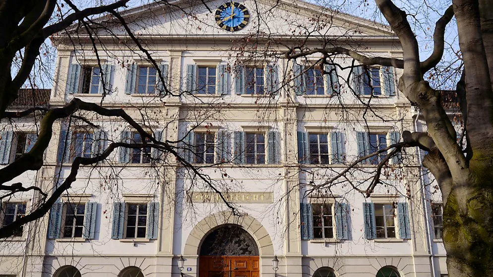 Der Fall am Zürcher Obergericht ist ein drastisches Beispiel der so genannten "Loverboy"-Missbrauchsform. Loverboys sind Männer, die Mädchen oder Frauen, die in sie verliebt sind, ausbeuten. Häufig drängen sie die Opfer zu Sex mit anderen. (Archivbild)