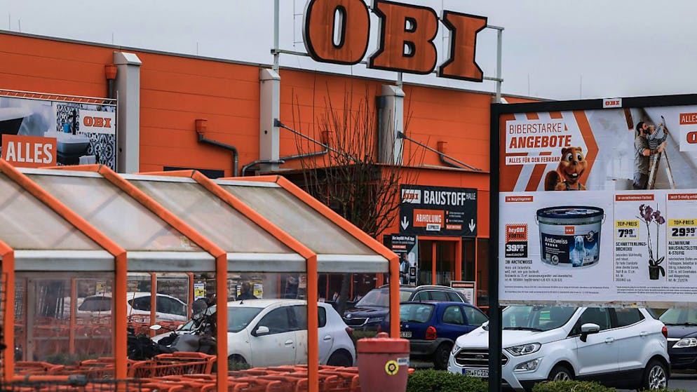 "Du fait de leur très grande surface de vente, ces derniers remplissent les conditions idéales pour se muer en magasins OBI", précise le communiqué.