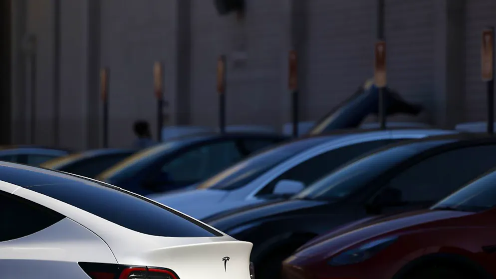 Tech-Milliardär Elon Musk, sprach davon, dass er Tesla "zwischen zwei Wachstumswellen" sehe. Er setzt dafür vor allem auf Technologie zum autonomen Fahren.