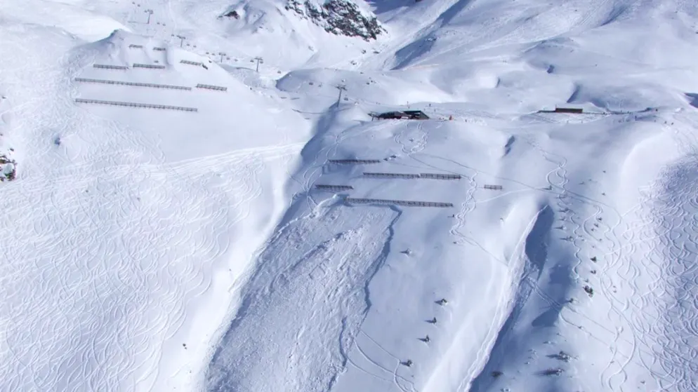 La valanga si è staccata fuori dalle piste contrassegnate.