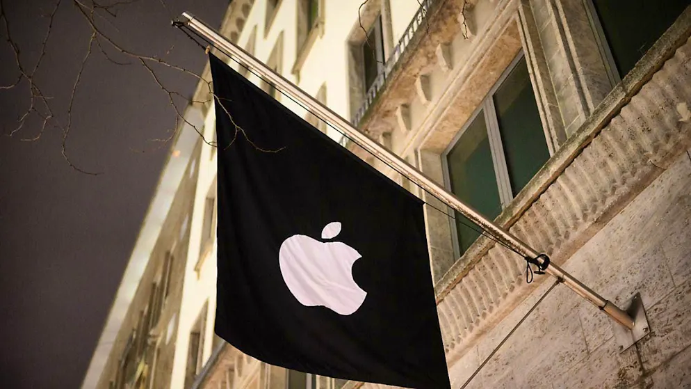 Apple's Mac business performed significantly better than Wall Street expected. (archive image)