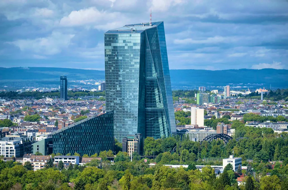 Central bank decides to cut interest rates again (archive image)