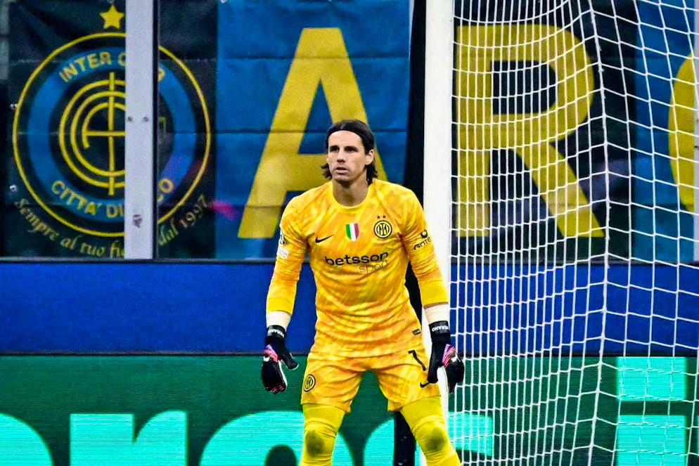 Il portiere dell'Inter Yann Sommer durante la partita di calcio di UEFA Champions League tra Inter FC e AS Monaco a Milano.