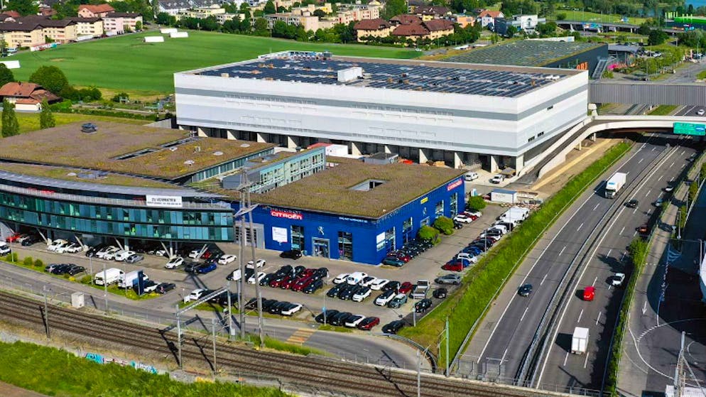 Mega distribution center too big. Migros wastes hundreds of millions by going it alone