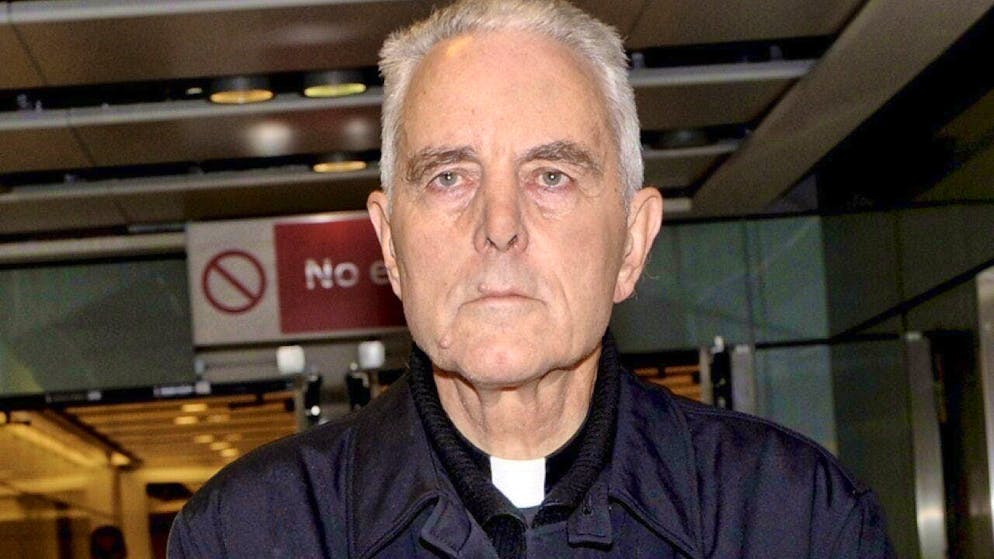 Holocaust denier and former bishop of the Society of St. Pius X, Richard Williamson, is dead.