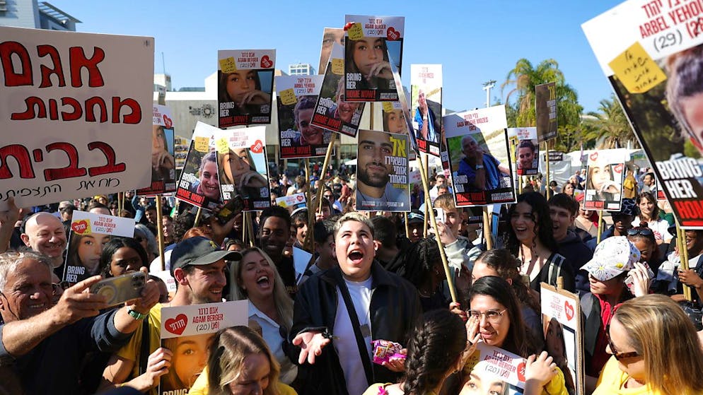 Medio Oriente. La soldatessa Agam è stata liberata da Hamas