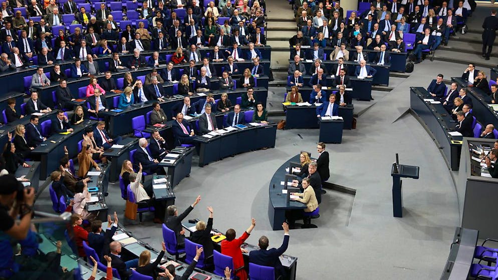 La proposta di legge sulla stretta ai migranti è stata respinta a sorpresa dal Bundestag oggi a Berlino.