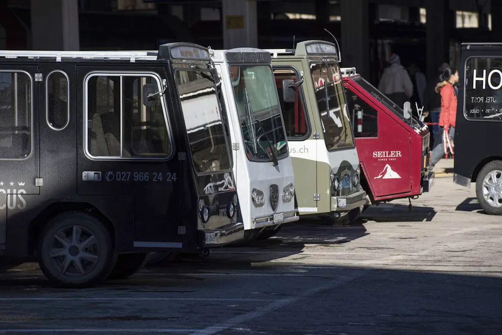 Die Preise für die Taxifahrten in Zermatt sind teils bis zu 300 Prozent gestiegen.