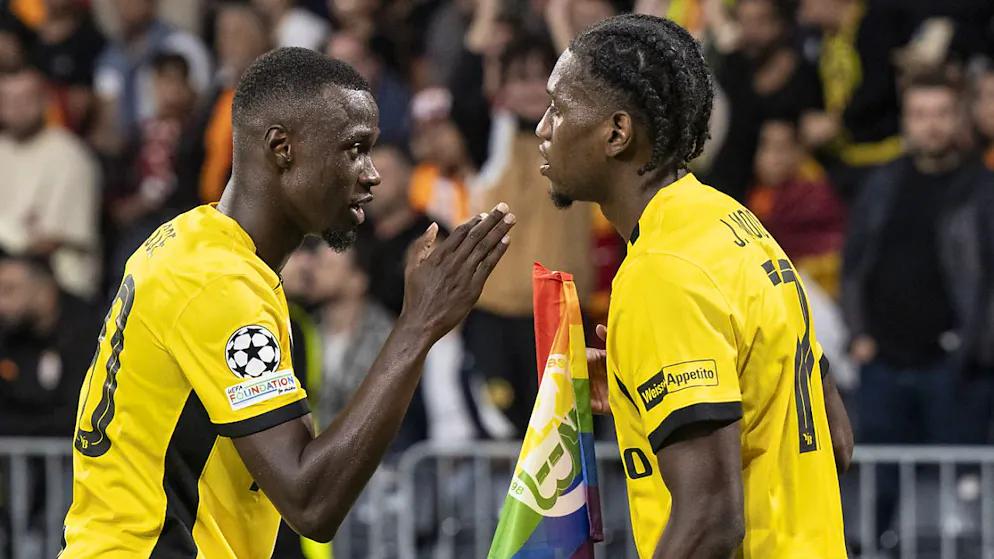 Cheikh Niasse (links) verabschiedet sich nach drei Jahren aus Bern