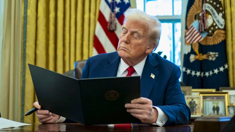 La pressione di Trump. La guerra commerciale si intensifica: nuovi dazi USA su Canada e Messico, UE in allerta