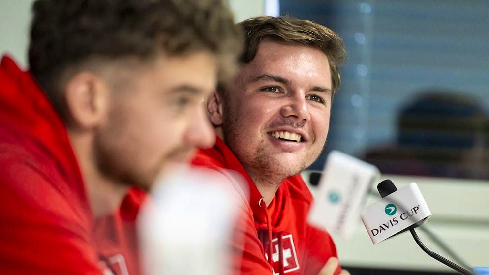 Dominic Stricker (right) and Jérôme Kym, who will play the singles on Saturday, are enjoying their reunion in the Davis Cup