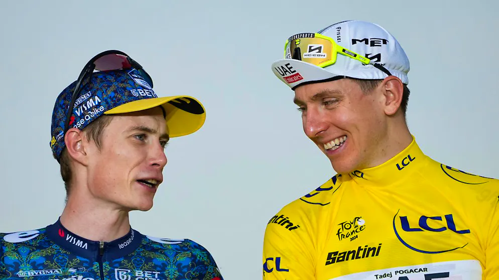 Jonas Vingegaard (à gauche) et Tadej Pogacar avaient reconnu avoir recours au monoxyde de carbone lors du Tour de France 2024 (archives).