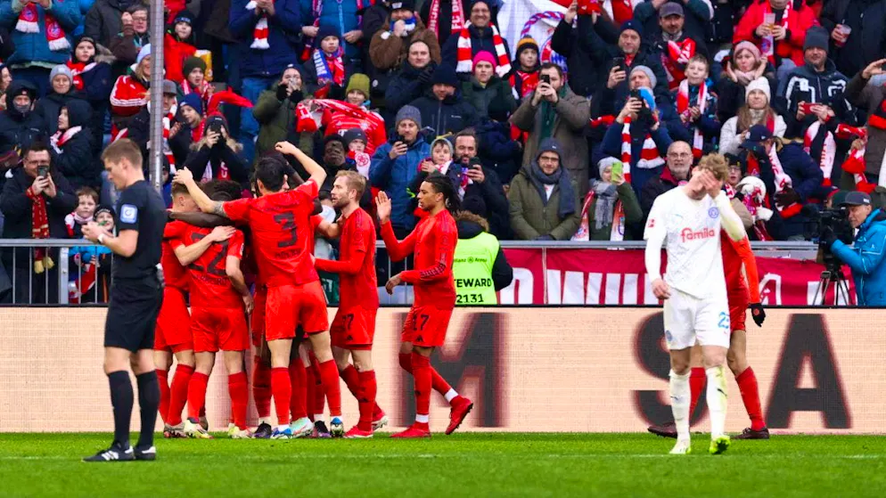Bayern Munich first score four times themselves and then allow Kiel to close the gap again