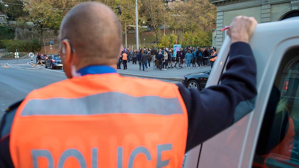 Depuis de nombreuses années (photo de 2017), la Reithalle suscite des tensions et est le théâtre de violences à Berne.