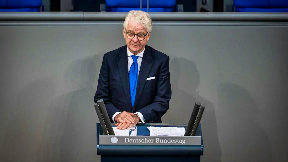 A year ago, blue Sport expert Marcel Reif (75) told his family story at an event to mark the liberation of the Auschwitz concentration camp in the German Bundestag.