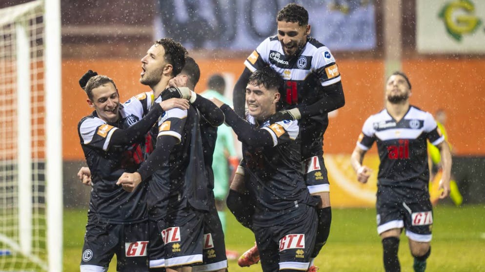 Luganos Spieler bejubeln wie schon in Winterthur in der Nachspielzeit den Siegtreffer