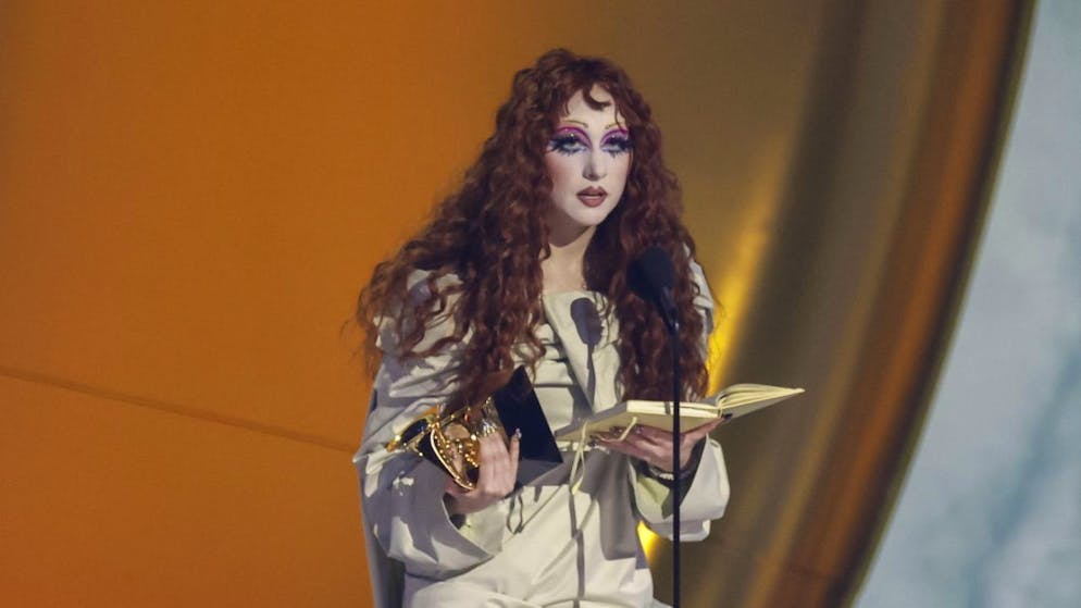 Chappell Roan a été élue révélation de l'année dimanche aux Grammy Awards, un prix qui consacre l'ascension fulgurante de cette nouvelle princesse queer de la pop.