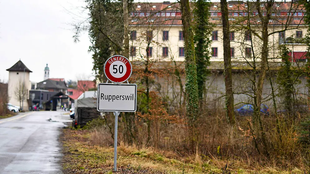 Ein 59-Jähriger erstach im Februar 2023 in Rupperswil seine Frau: Die Staatsanwaltschaft hat nun Anklage wegen Mordes erhoben. (Symbolbild)