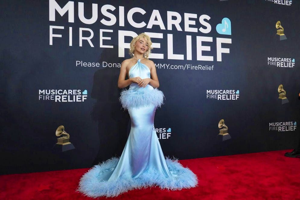 Grammy Awards 2025 - Red Carpet. After all, she was an eye-catcher with plucked feathers.