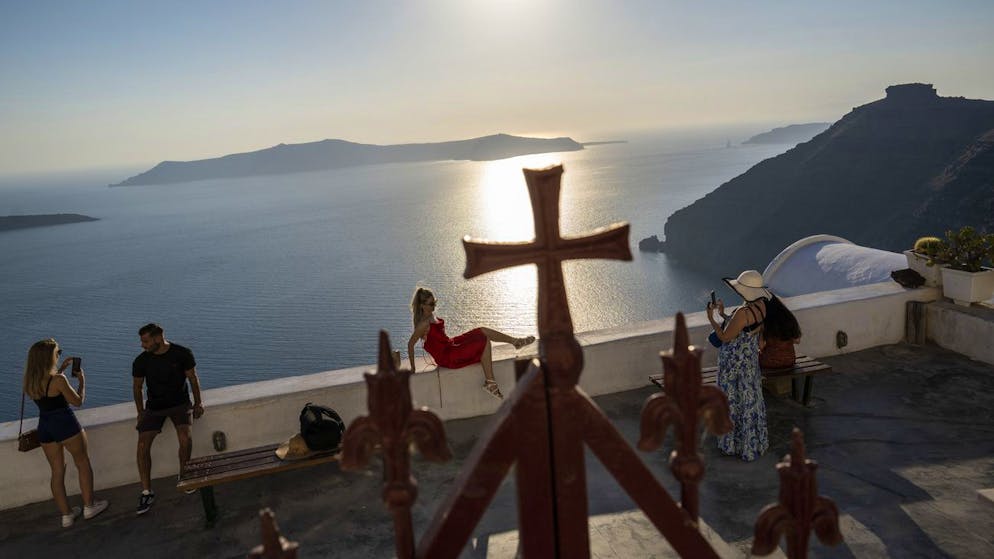Blick von Santorini: Das Ferienparadies könnte bald ein schweres Erdbeben erleben.