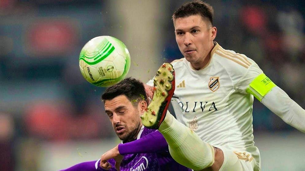 Nemanja Tosic (right) moves to Spain