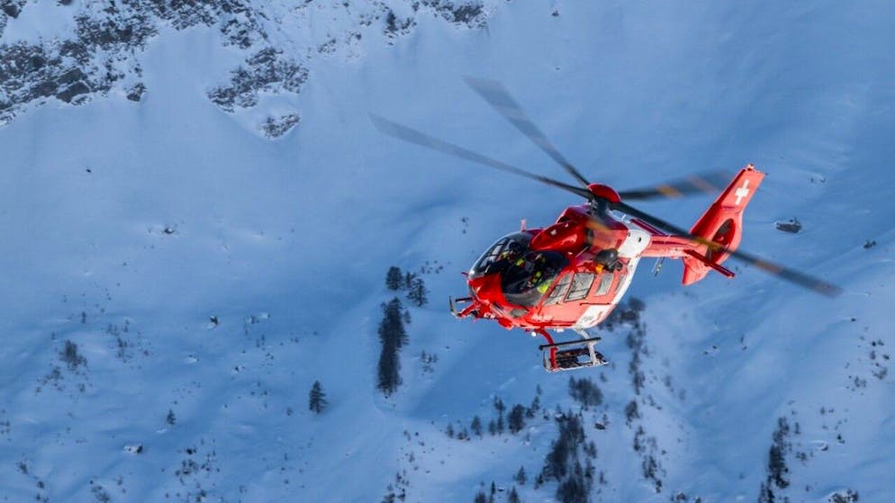 Die Rega-Helikopter standen 2024 wetterbedingt weniger im Einsatz. (Symbolbild)