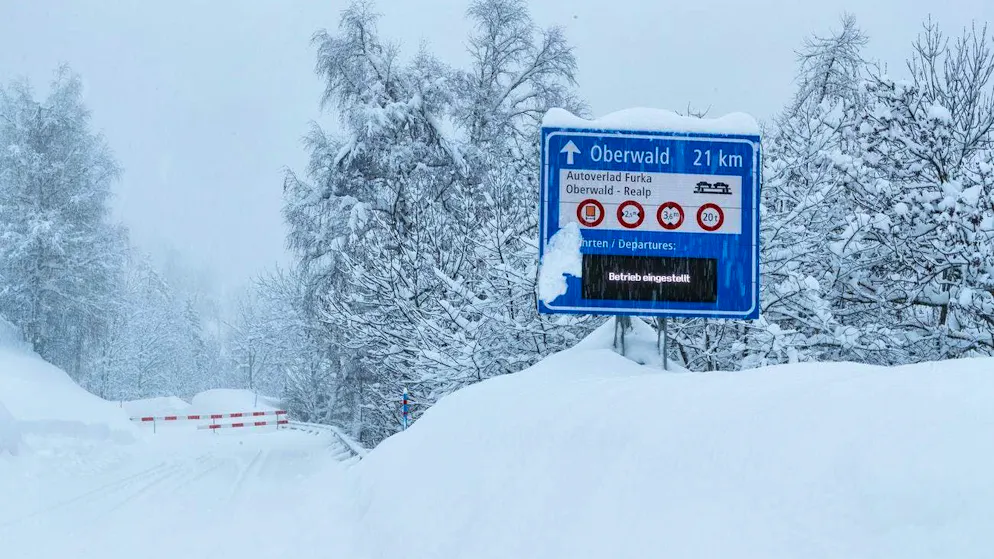 Not only heavy snowfall leads to closures at the Furka car transport. (theme picture)