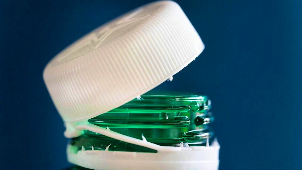 Researchers have found an increase in tiny plastic particles in the human body. (symbolic image)